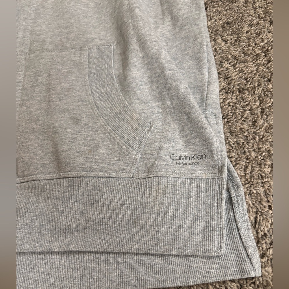 Sweatshirt - Picture 4 of 11